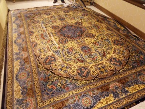 Шелковые ковры ручной работы - купить ковер из шелка в салоне в Москве